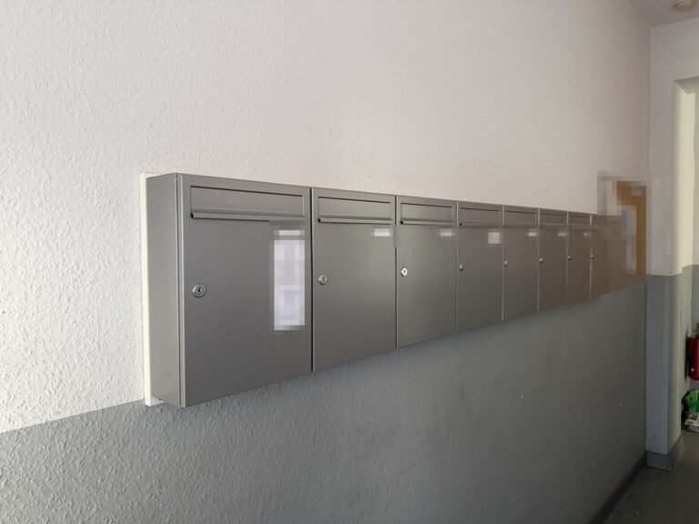 Briefkastenanlage am Standort in Duisburg