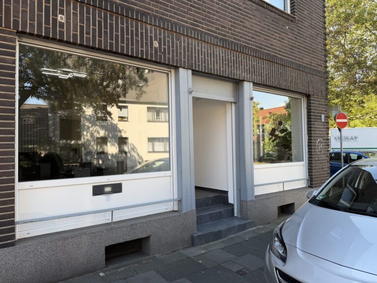 Eingang des Bürostandorts in Duisburg